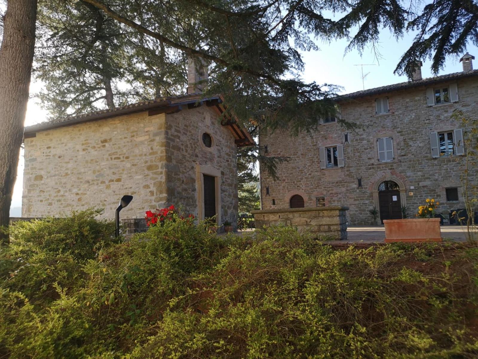 Tenuta Borgo San Michele Gubbio Exterior photo
